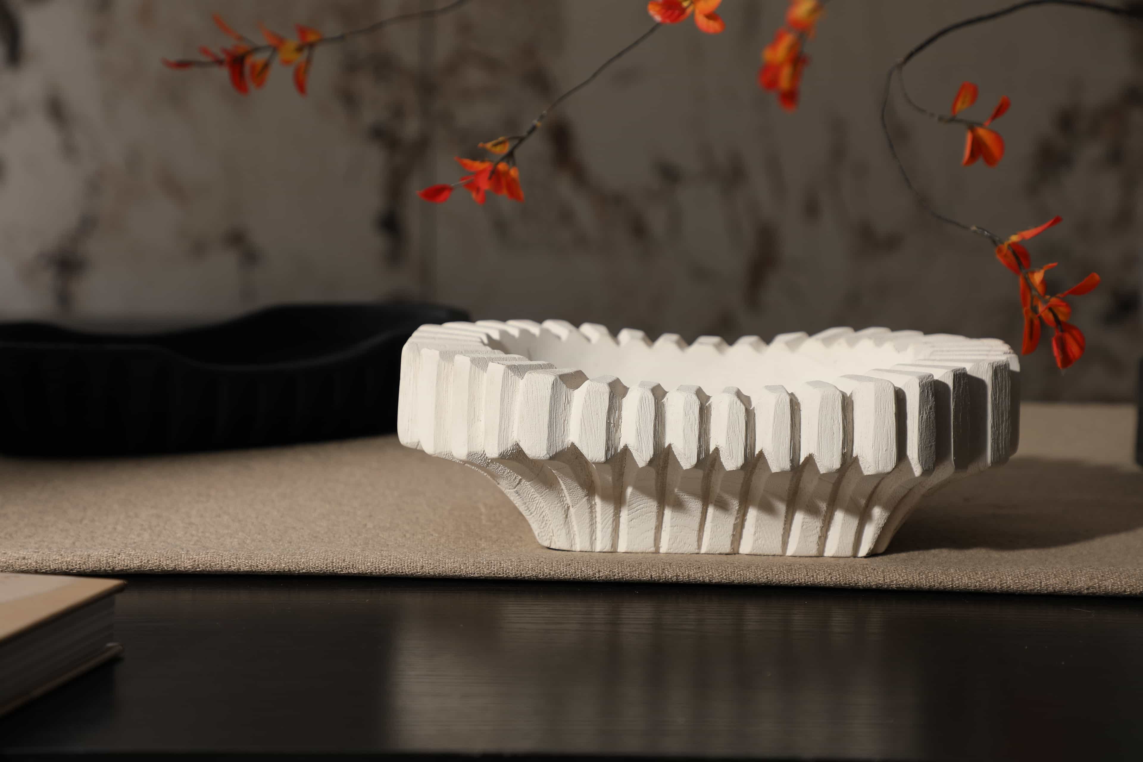 Vertical Groove Plate White — White