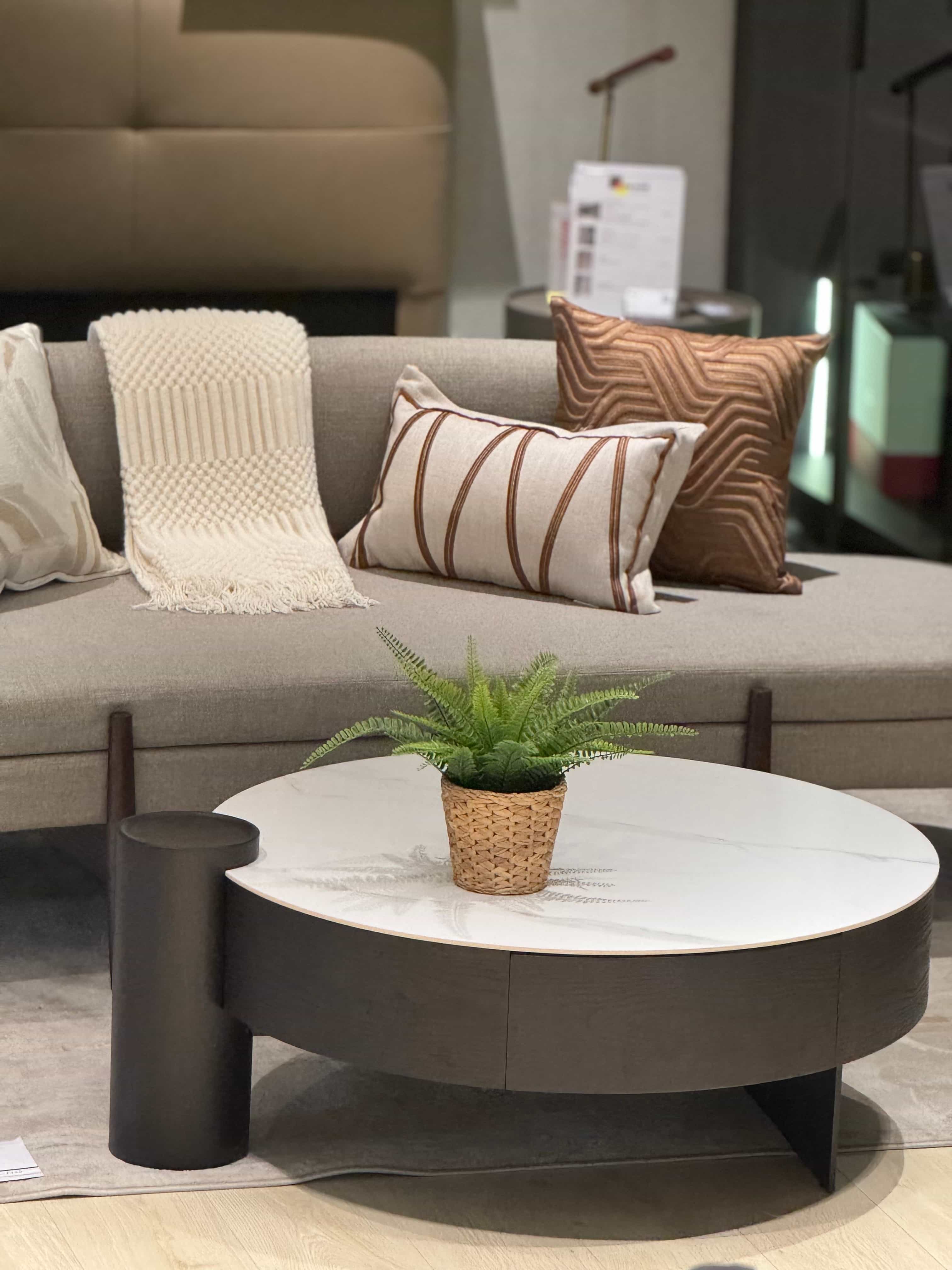 ARCO Coffee Table — White