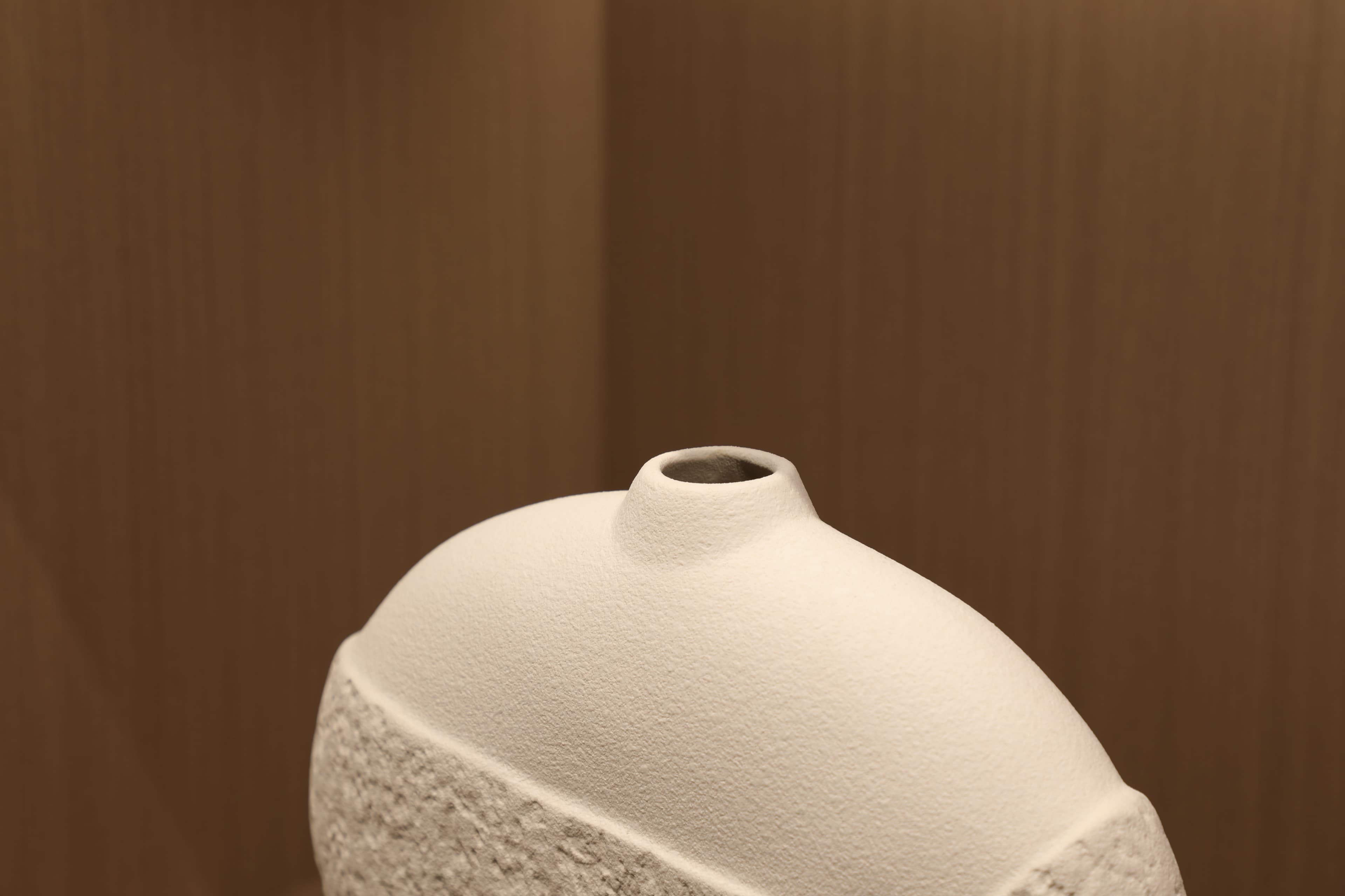 Rock Pattern Narrow Mouth Vase — image 5