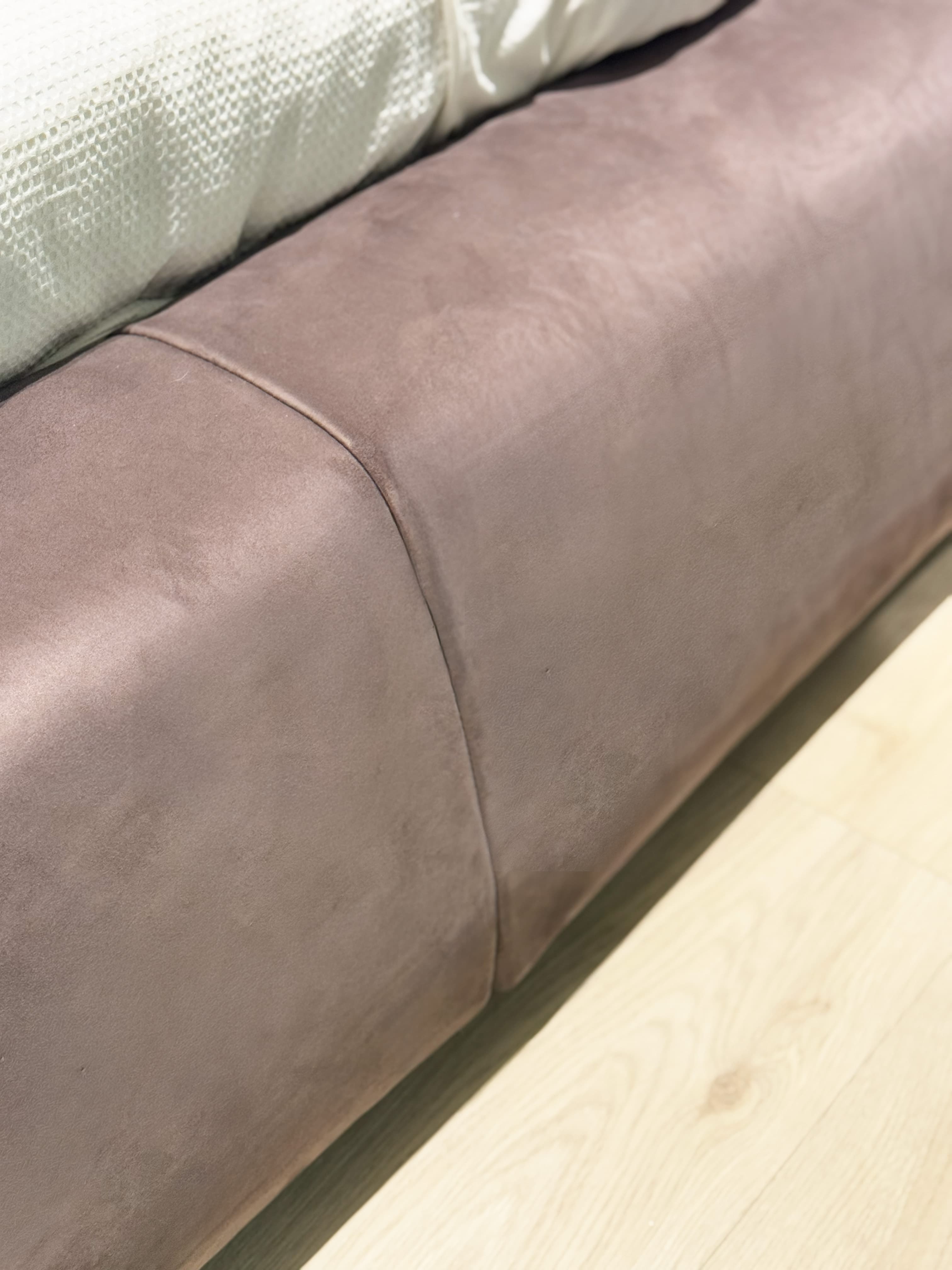 MAJESTIC Bed — image 4