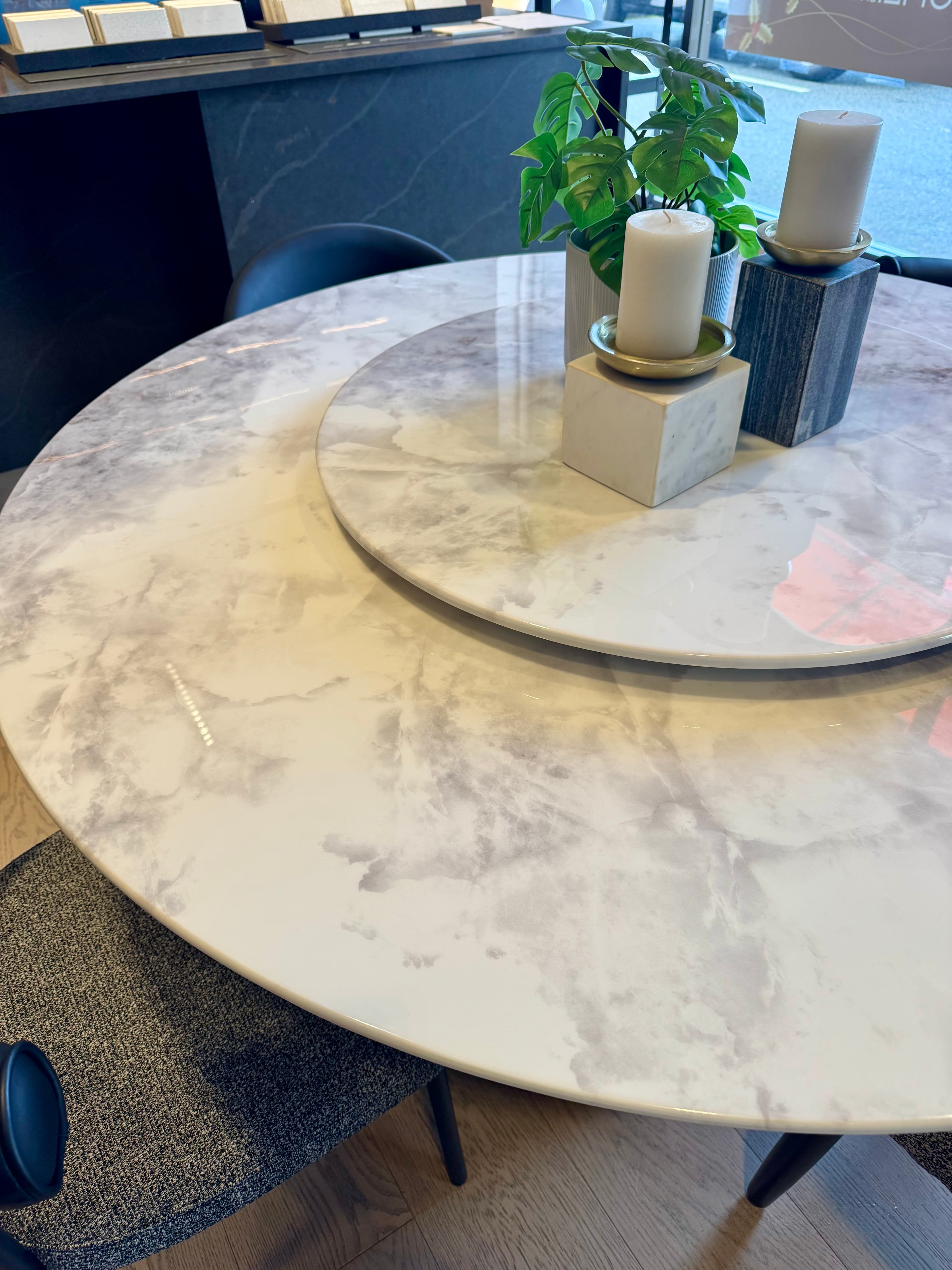 GRAVN Dining Table — image 3