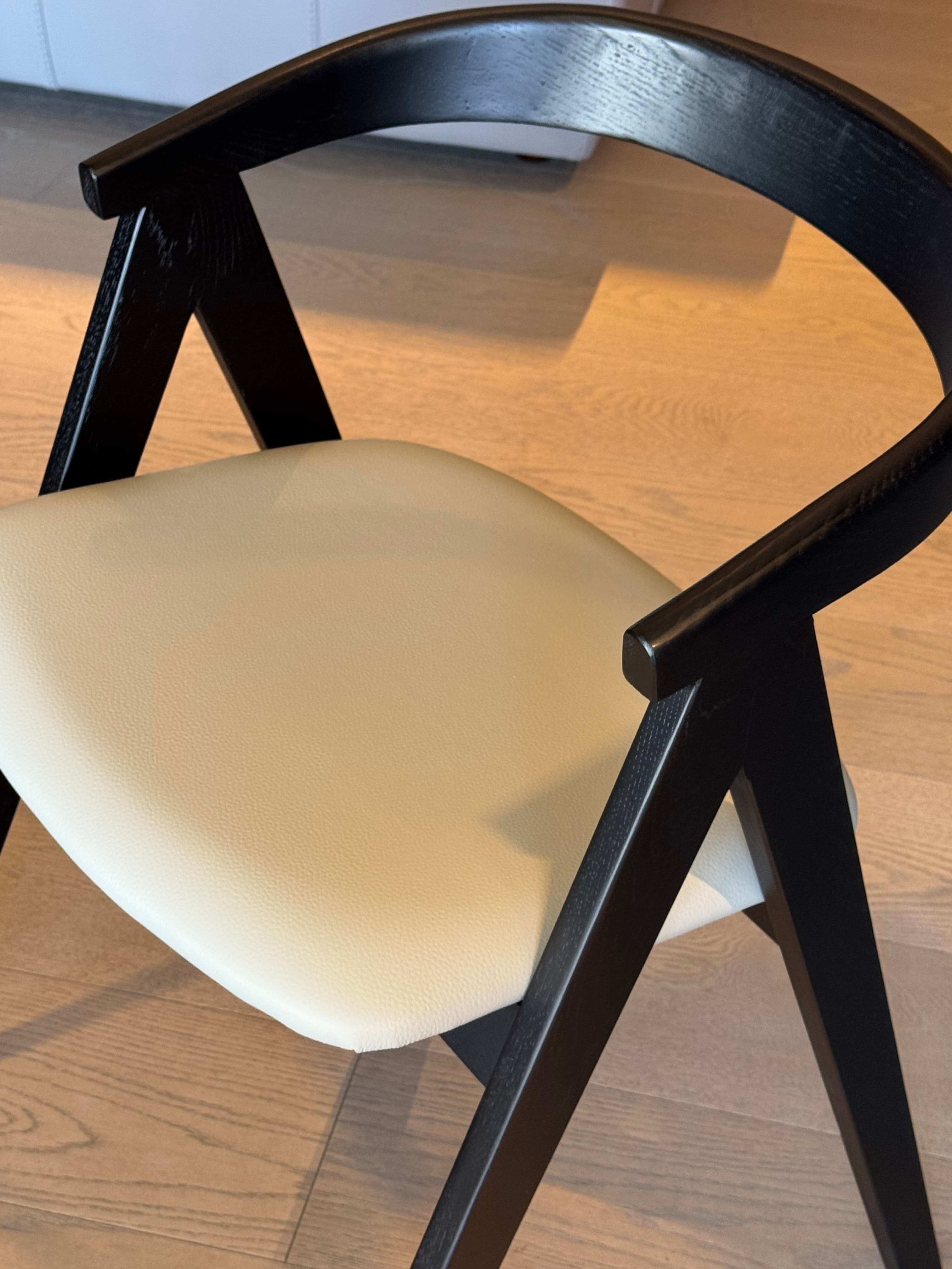 LUMI Dining Chair — image 3