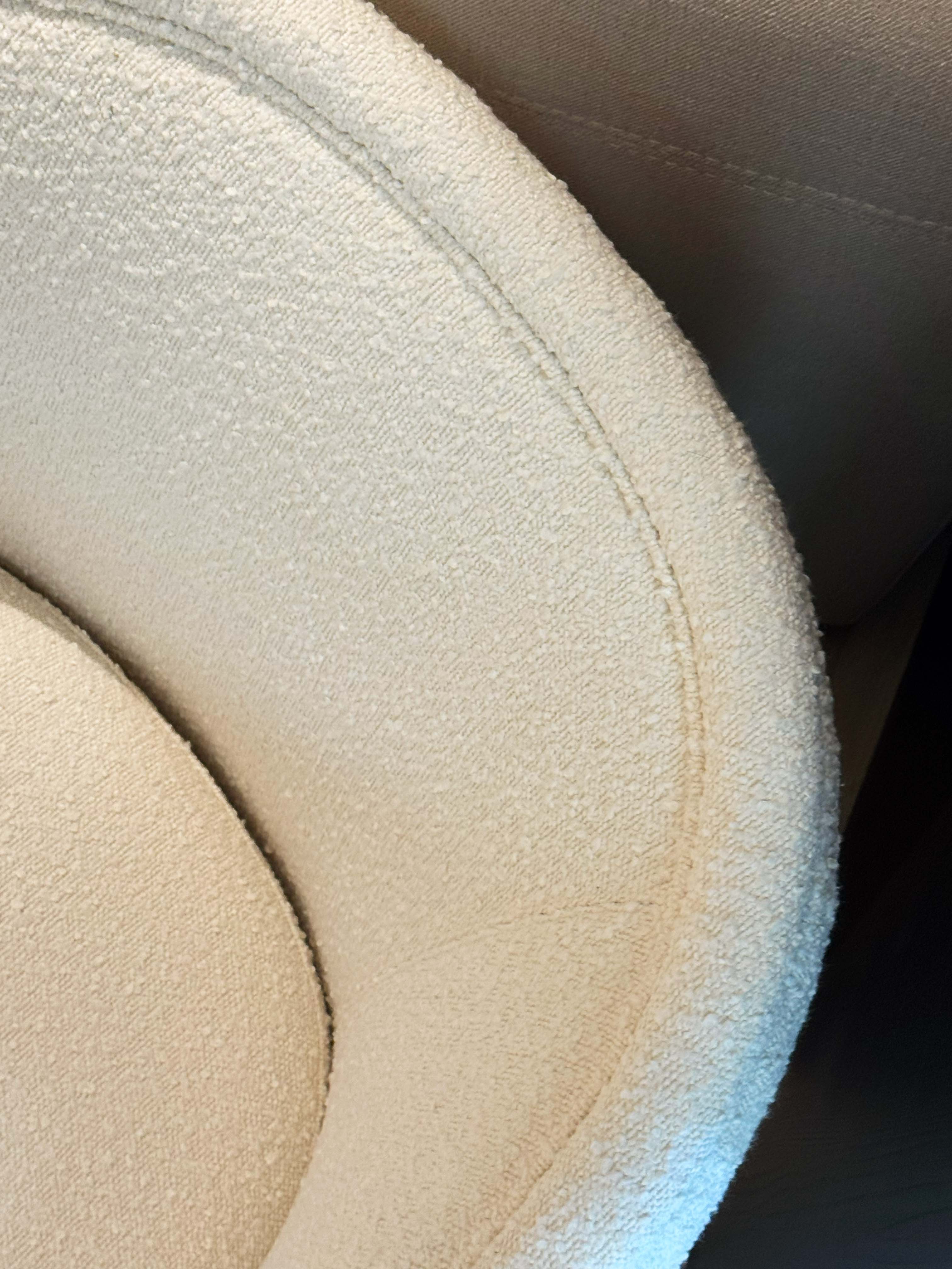 CLOUDA Swivel Chair — image 5