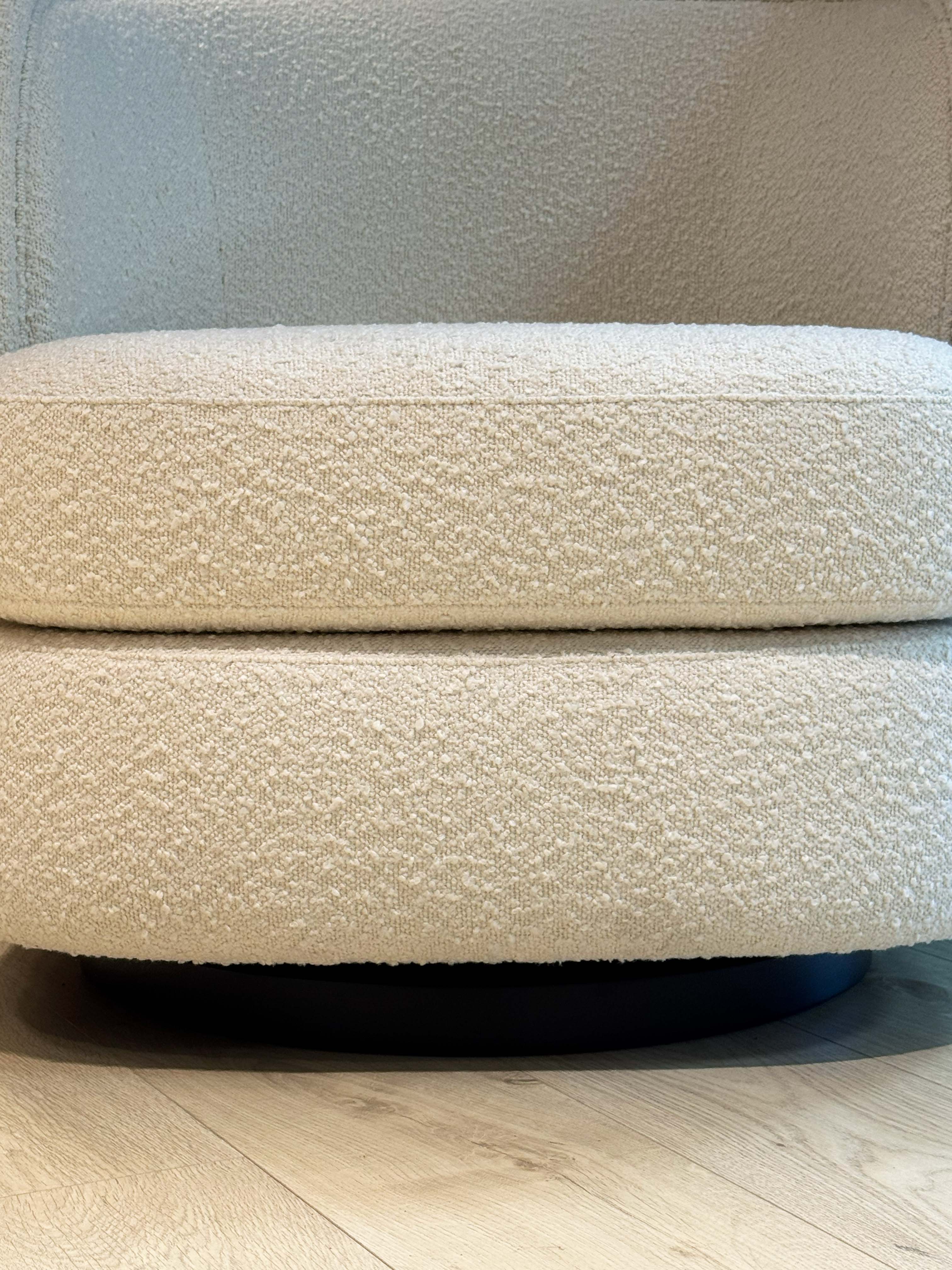CLOUDA Swivel Chair — image 7