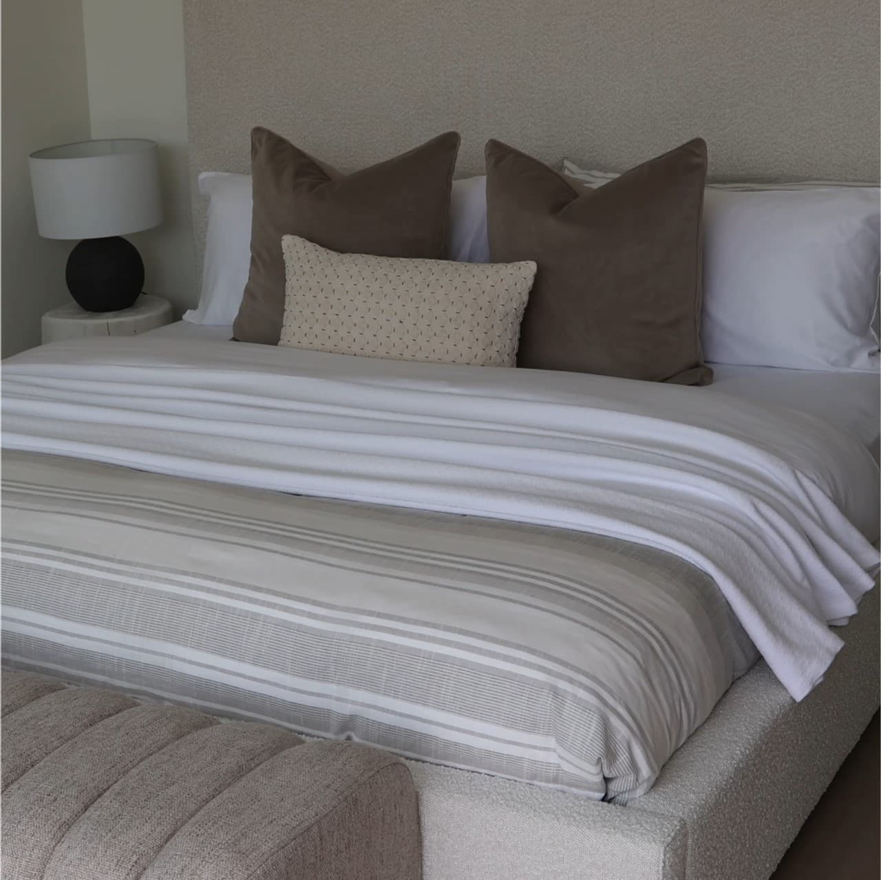 Faye Bed — image 3