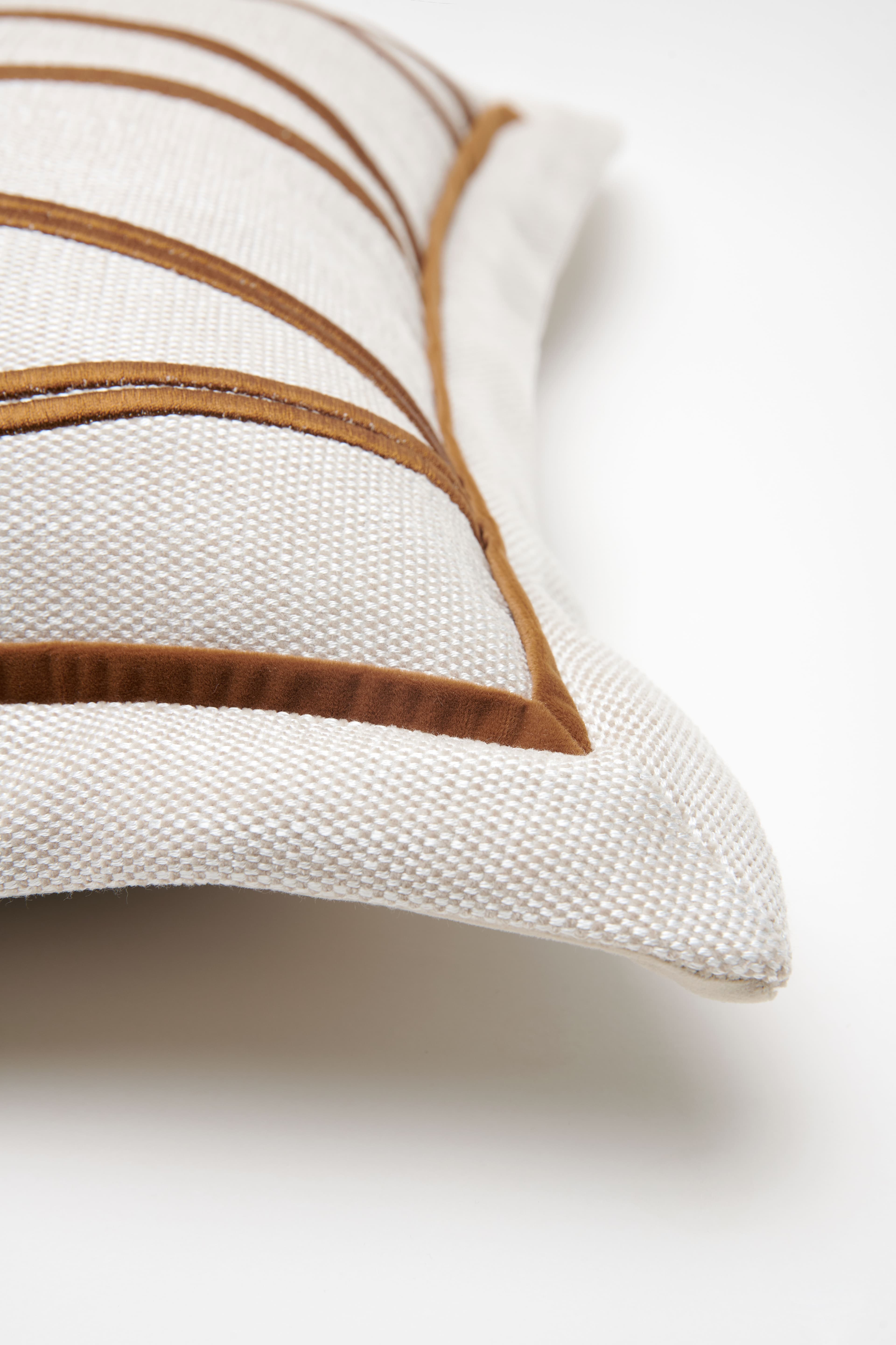Flannel - Polyester Blended Lumbar Pillow (DP-2403406) — image 5