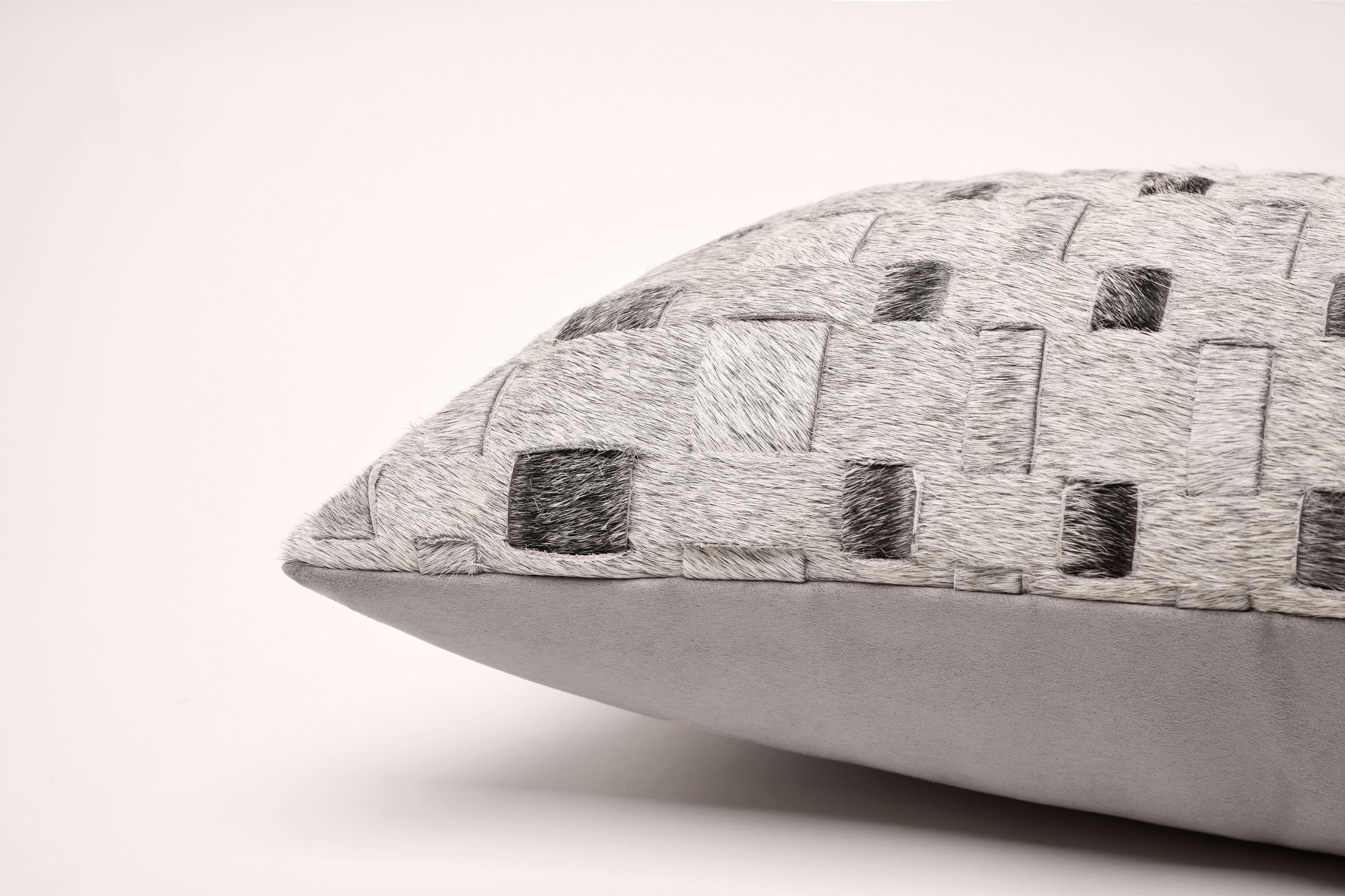 Horsehair - Suede Flannel Blended Lumbar Pillow (DP-2408714) — image 2