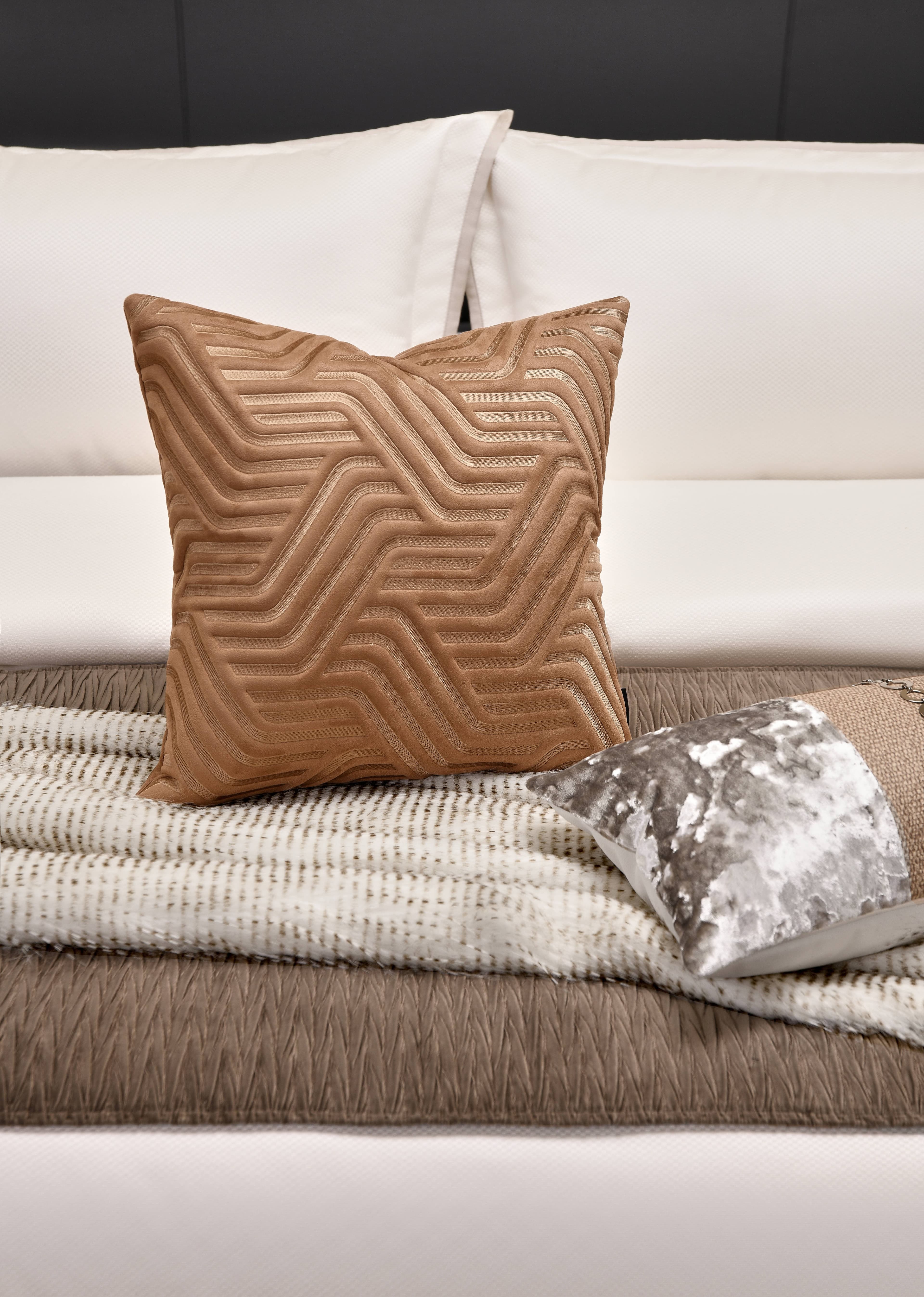 Pure Suede Flannel Square Pillow (DP-2412204) — image 4