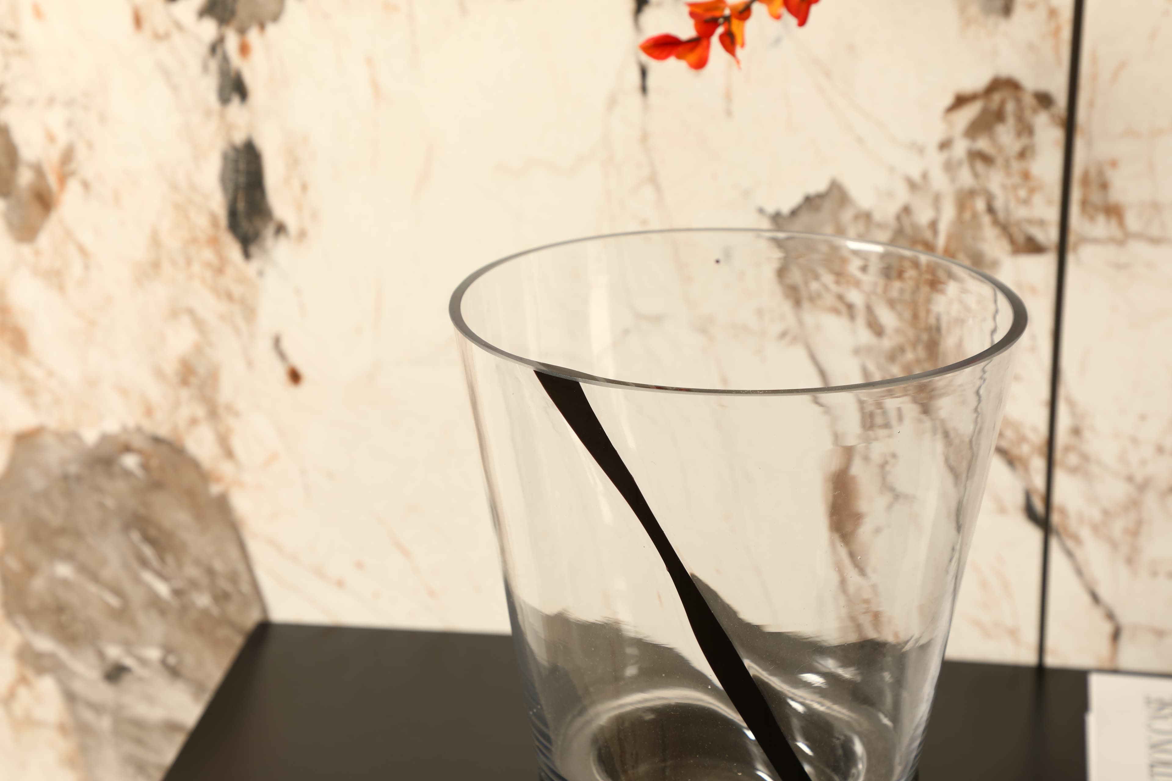 Wooden Bottom Transparent Vase — image 6