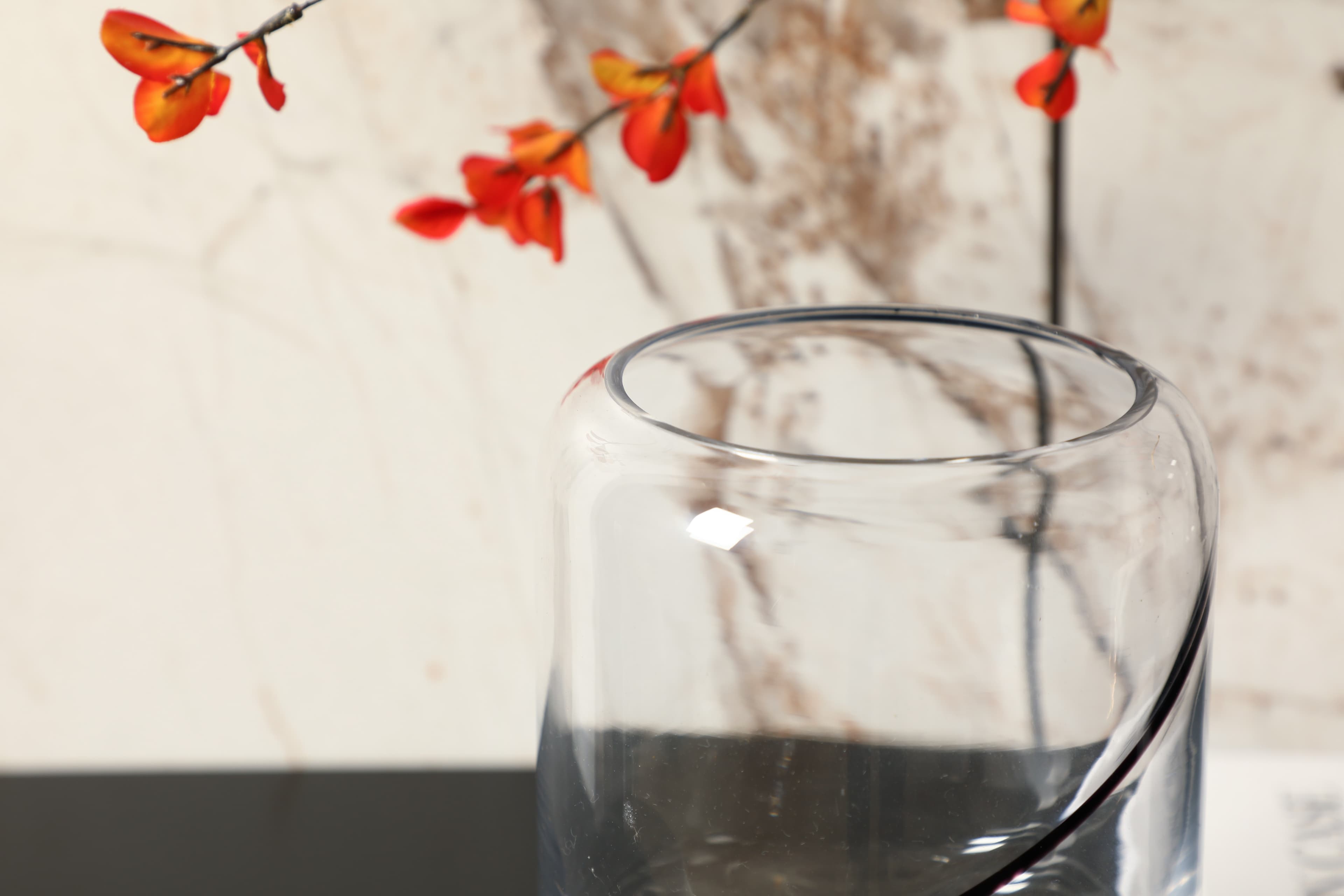 Wooden Bottom Transparent Vase — image 2
