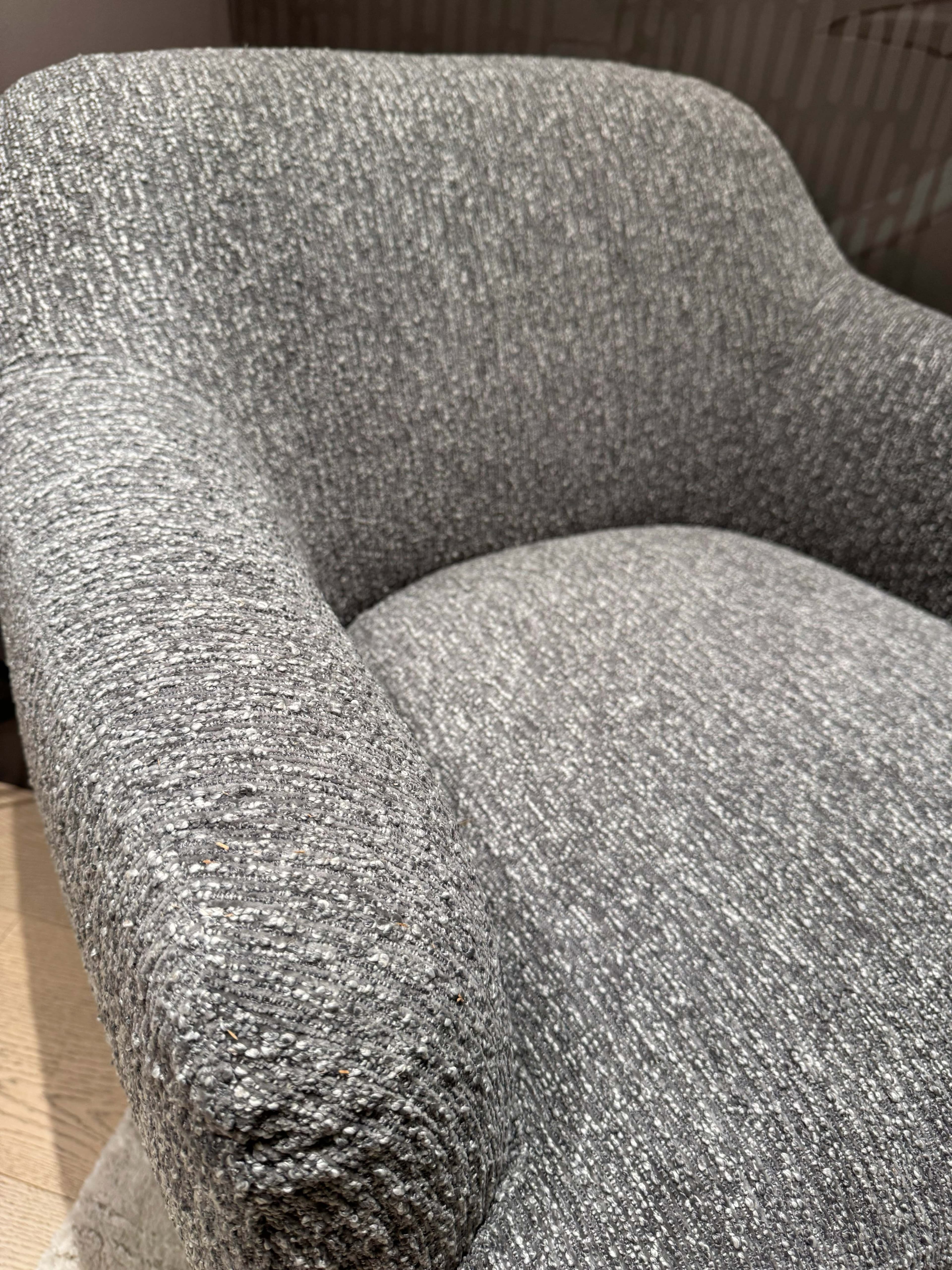 GAVEL Swivel Armchair — image 3