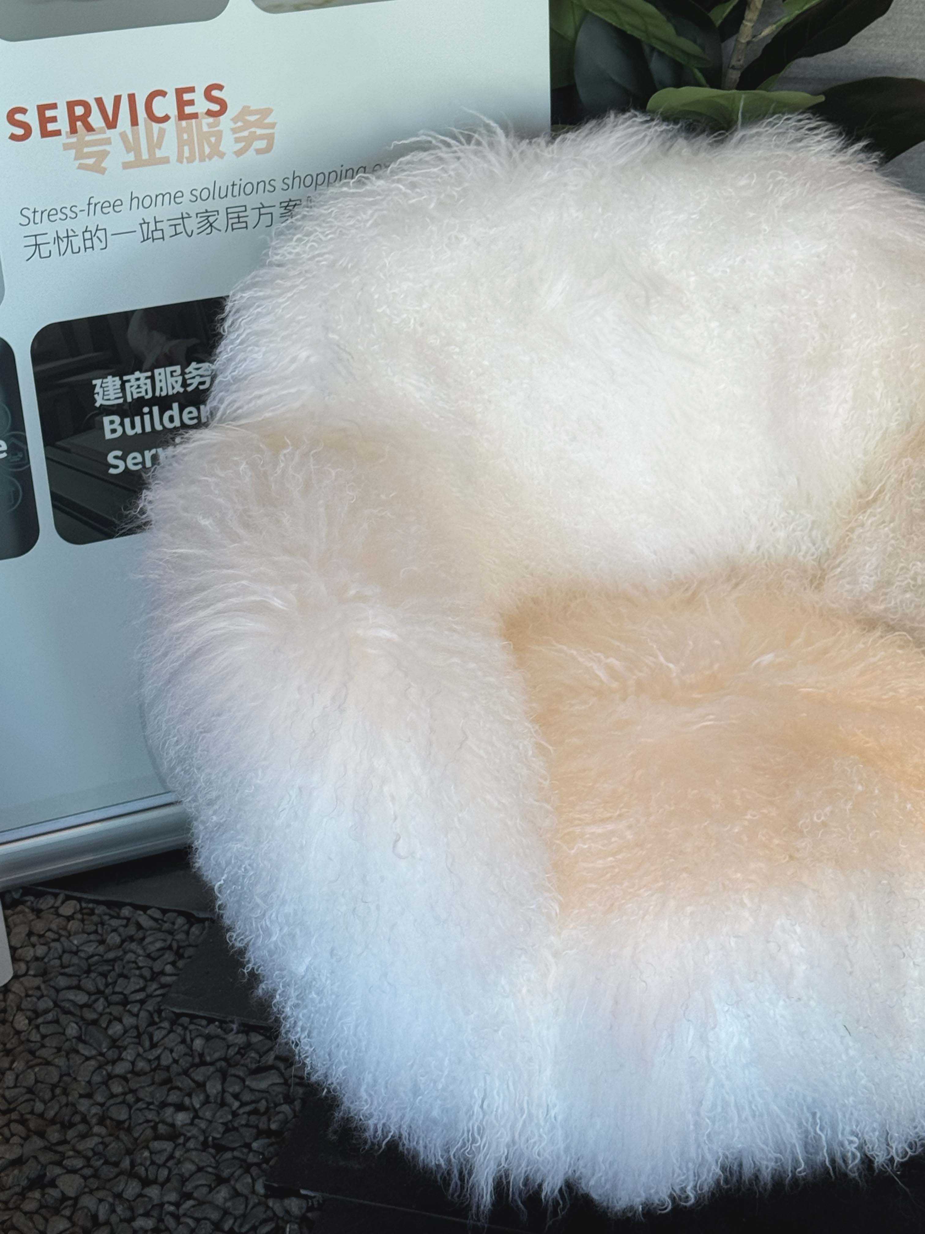 HUSH Swivel Chair — image 5
