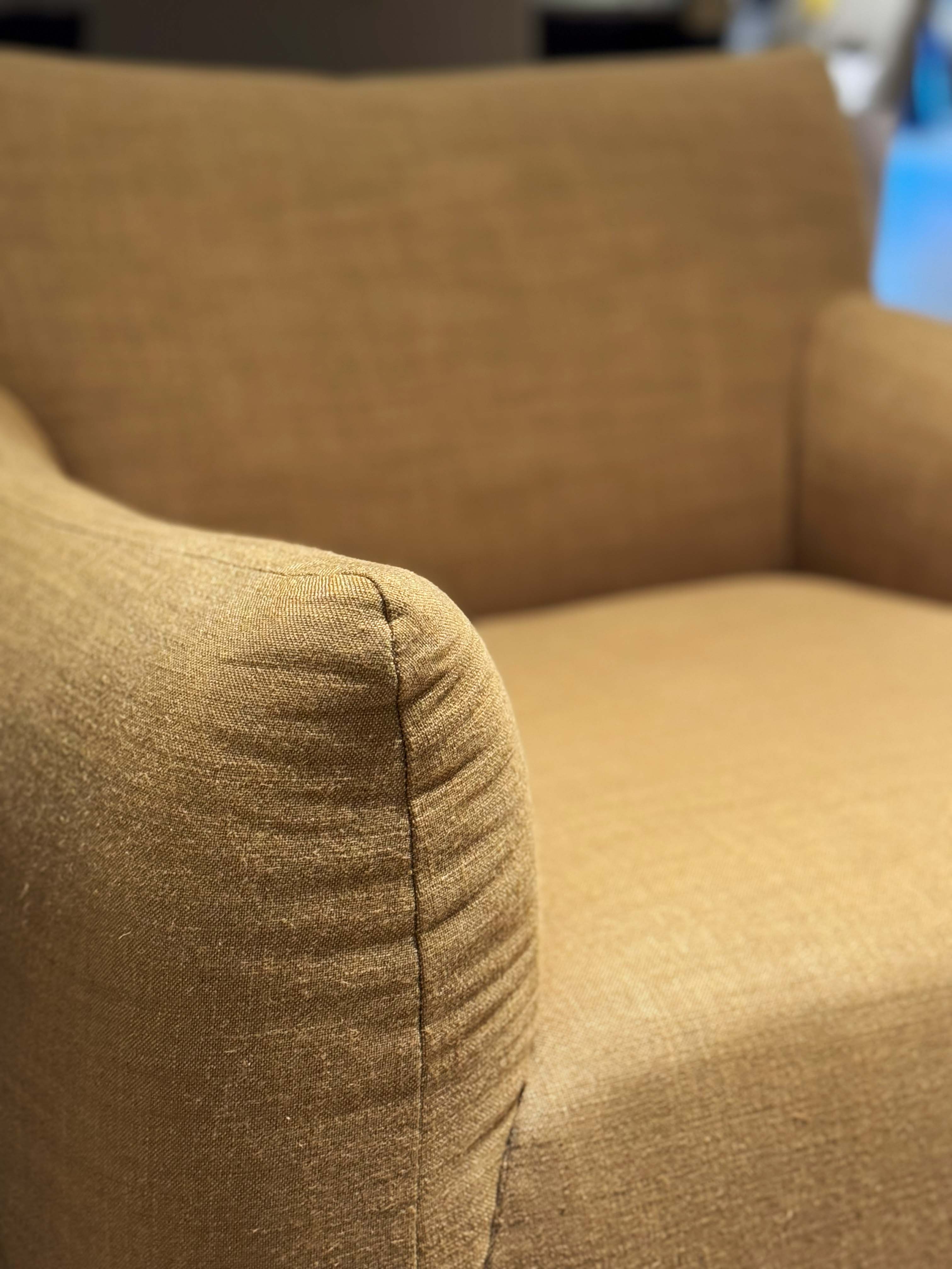 BRYNN Swivel Armchair — image 5