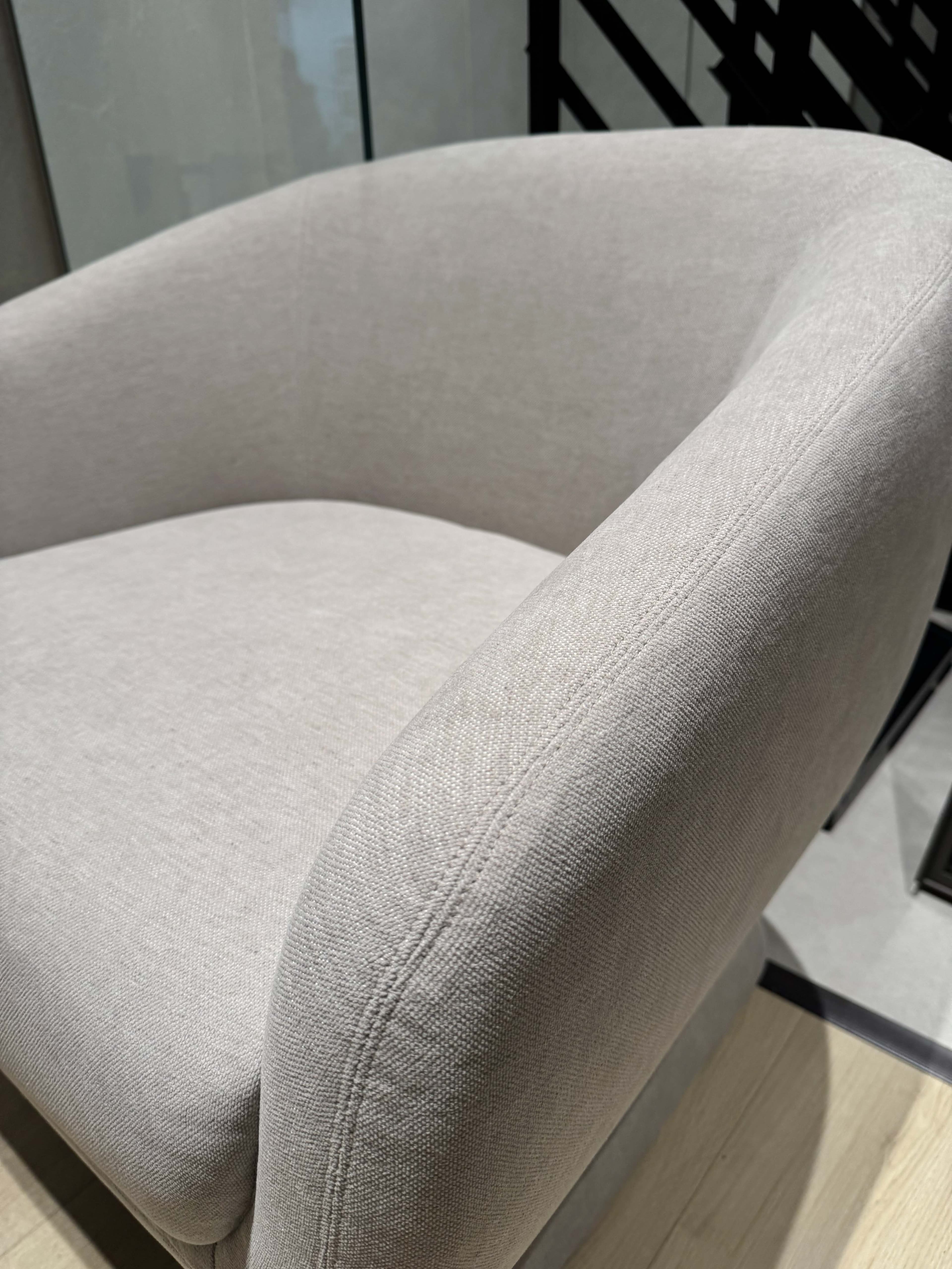 CIRINA Swivel Chair — image 4
