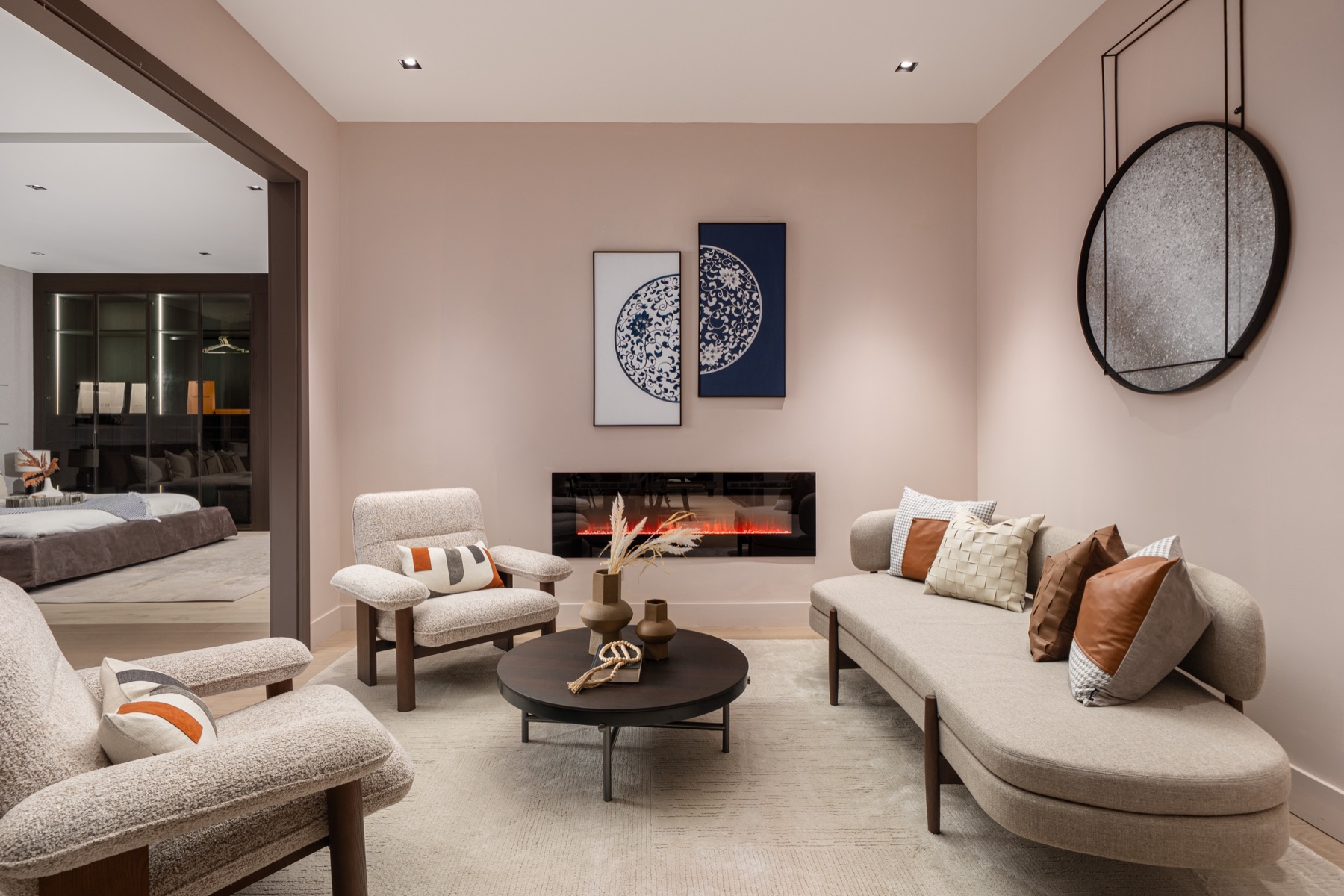 Homei Living showroom in Richmond, BC, where you can try Violino power leather sofas
